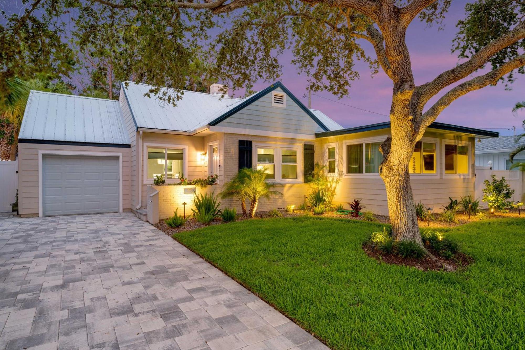 Poolside Oasis - Just Steps To The Sand! - Monthly Beach Rental Clearwater Beach Exterior foto