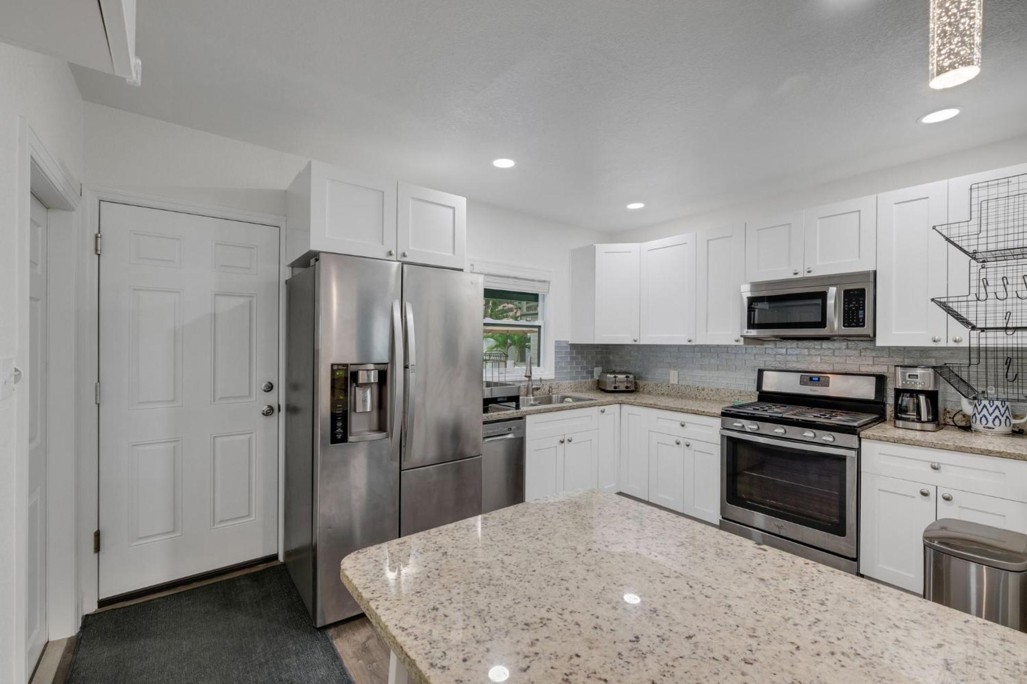 Poolside Oasis - Just Steps To The Sand! - Monthly Beach Rental Clearwater Beach Exterior foto